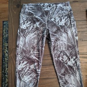 Athleta Capri Crop Leggings